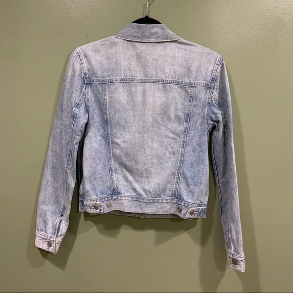 GAP 1969 Light Wash Denim Jacket - Picture 9 of 12